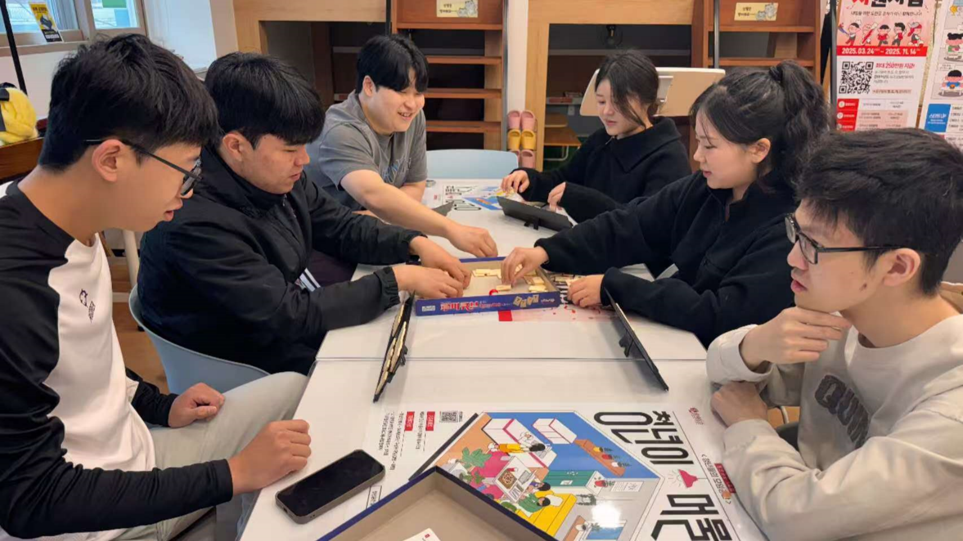 束梓阳学习生活照_副本.png