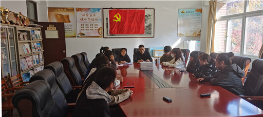 经济与管理系召开期中教学师生座谈会