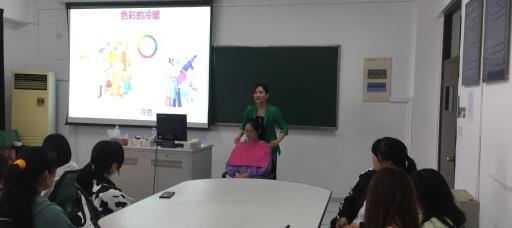 经管系组织学生参加院就业指导专题讲座