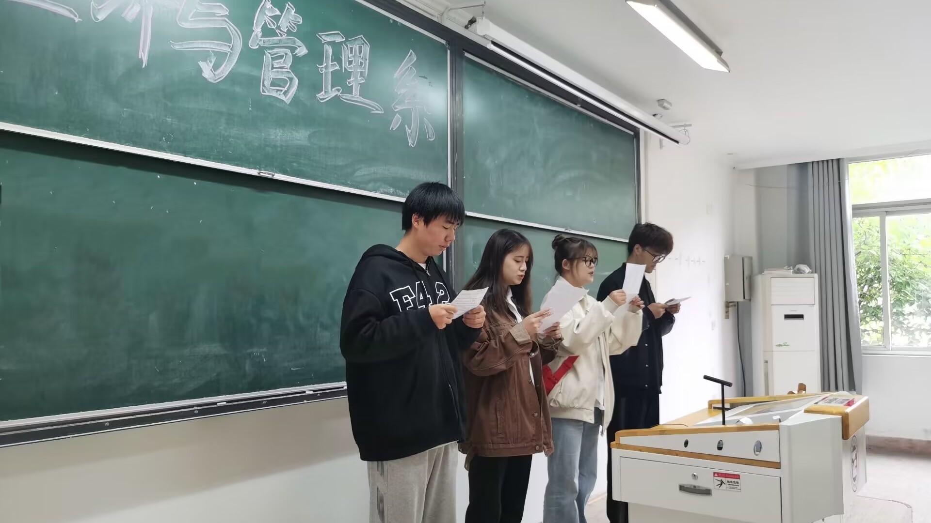 经管系开展“我心中的二十大”主题团日活动